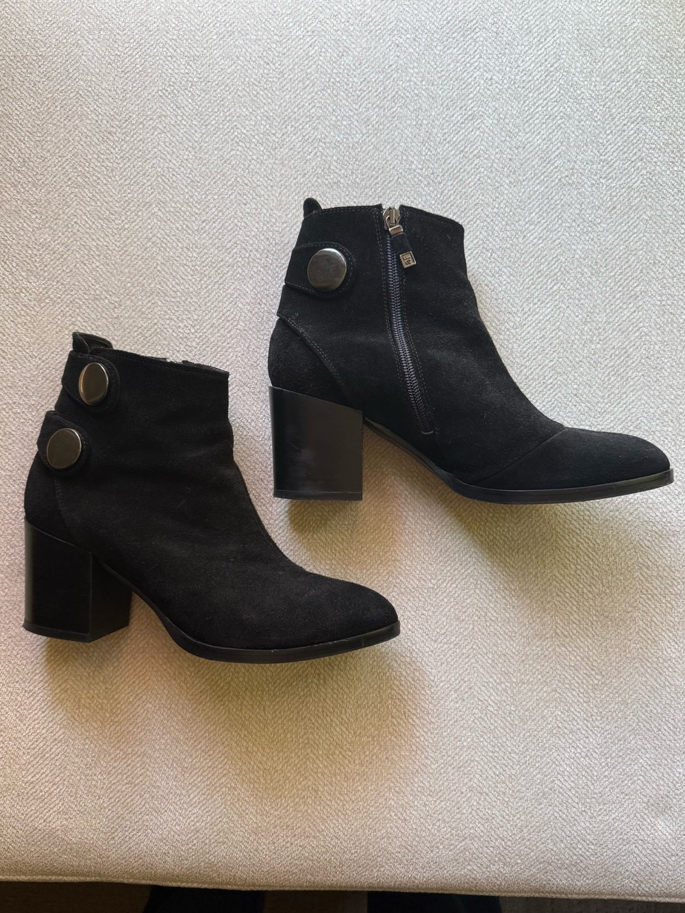 Alberto fermani tortora black suede block heel ankle booties